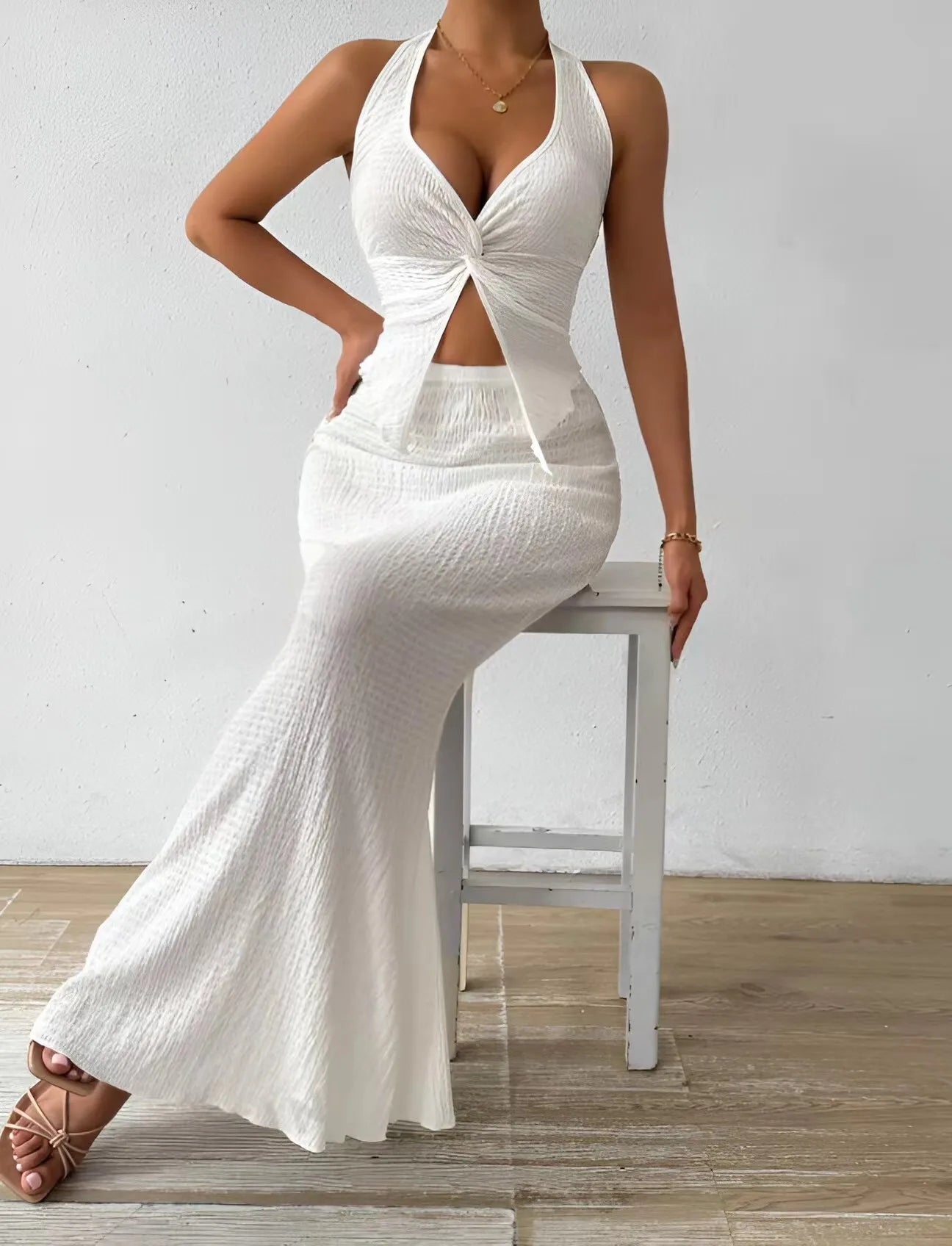 ✨ Elegant & Sexy Summer/Fall Two-Piece Set – Halter Top & Long Skirt 2025