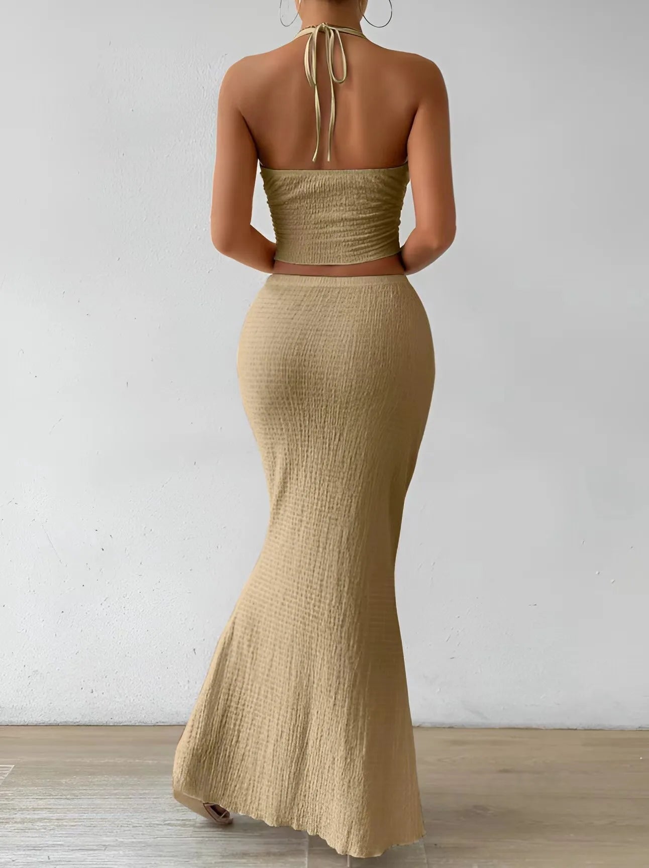 ✨ Elegant & Sexy Summer/Fall Two-Piece Set – Halter Top & Long Skirt 2025