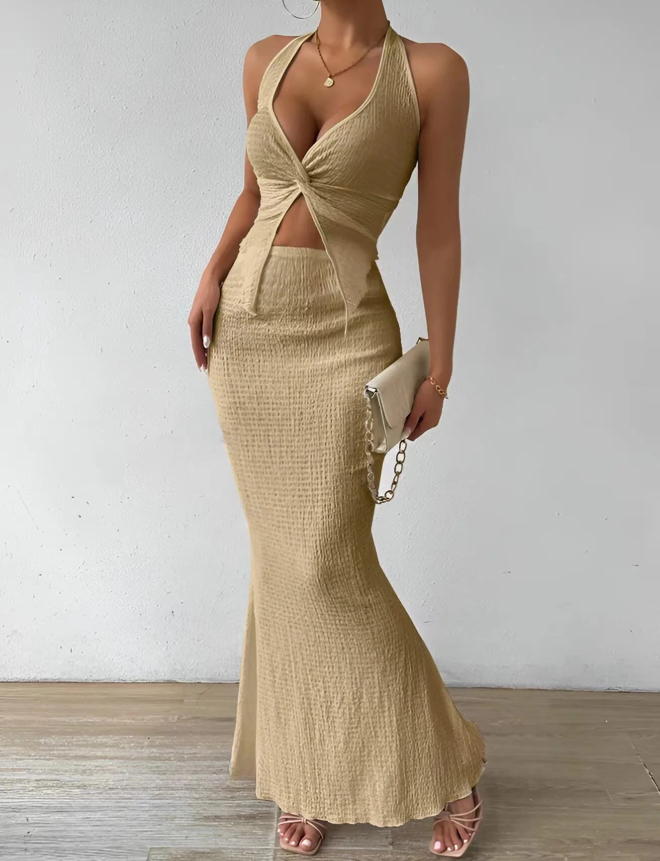 ✨ Elegant & Sexy Summer/Fall Two-Piece Set – Halter Top & Long Skirt 2025