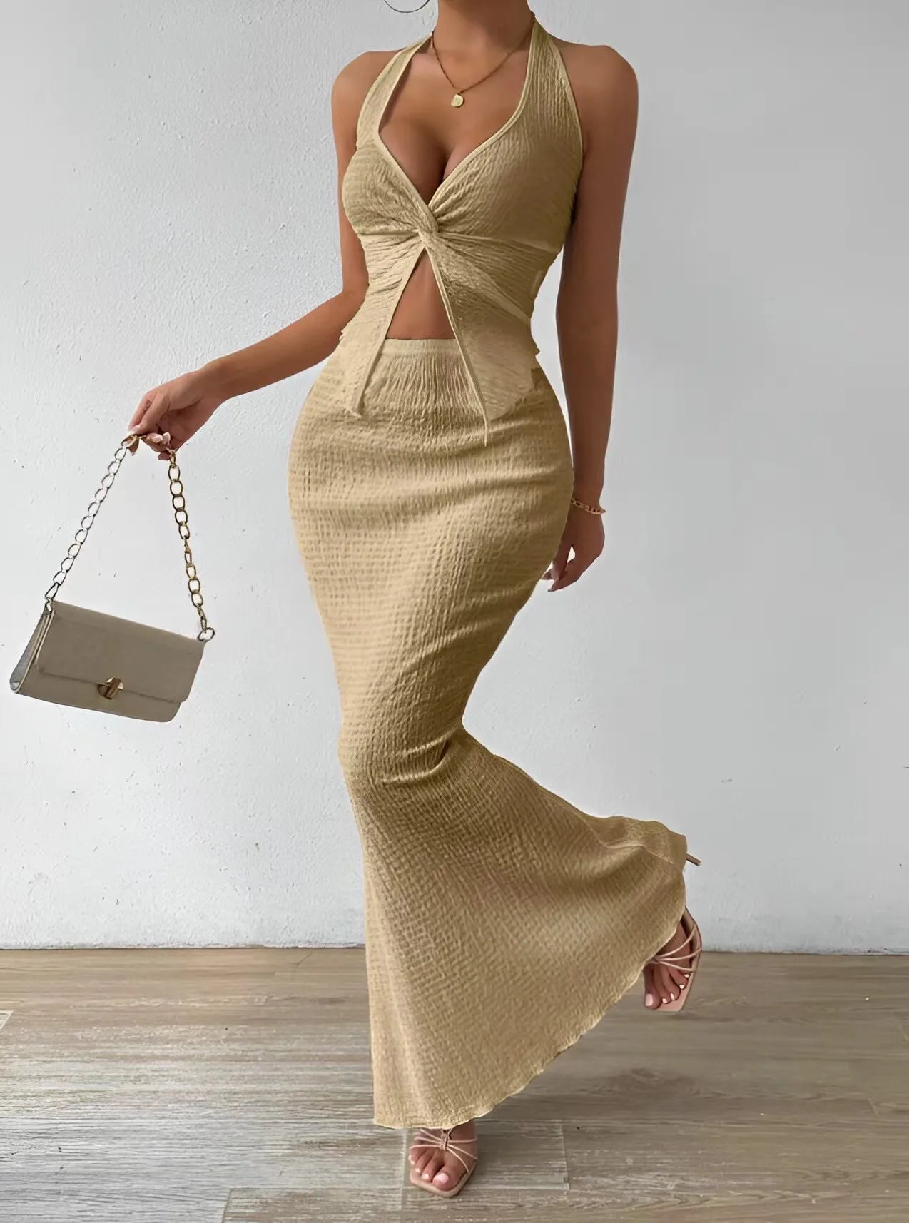 ✨ Elegant & Sexy Summer/Fall Two-Piece Set – Halter Top & Long Skirt 2025