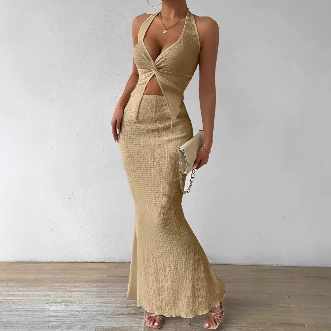 ✨ Elegant & Sexy Summer/Fall Two-Piece Set – Halter Top & Long Skirt 2025